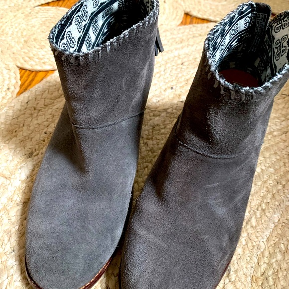 Toms Booties - Picture 1 of 4